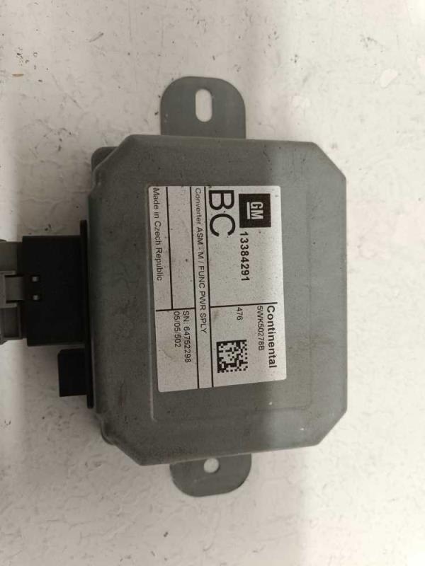 BOITIER ELECTRONIQUE OPEL CORSA E - Vue 1